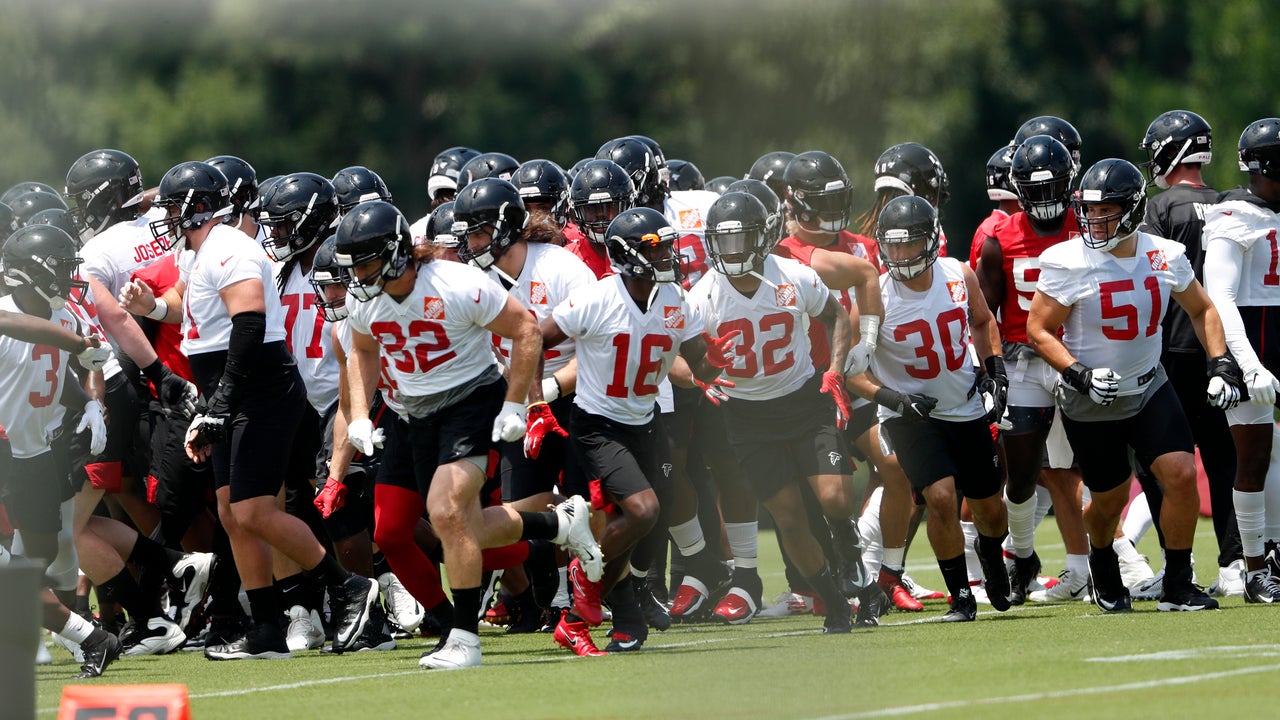 Deion Jones says Falcons defense has 'chip on our shoulders'